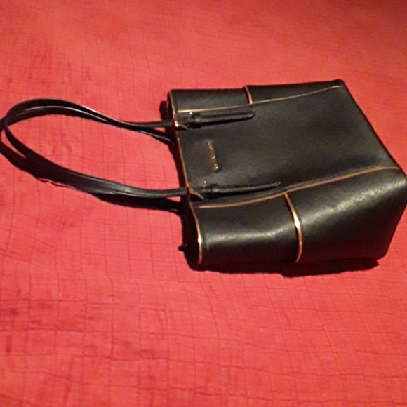 AUTHENTIC MICHAEL KORS BUNDLE - Picture 6 of 11